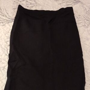 Eva Mendes Black Midi Pencil Skirt for Work
